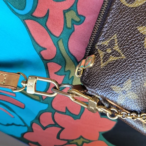 Louis Vuitton EVA Brown Monogram Crossbody - Picture 4 of 16